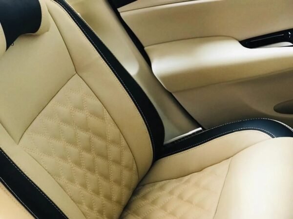 Toyota Yaris Seat Covers Japanese Beach and Black, Model 2019-2022 - Image 3