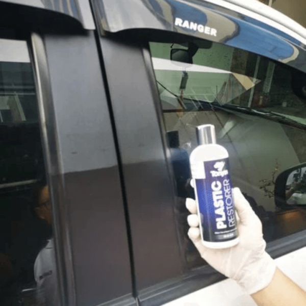 Plastic Restorer
